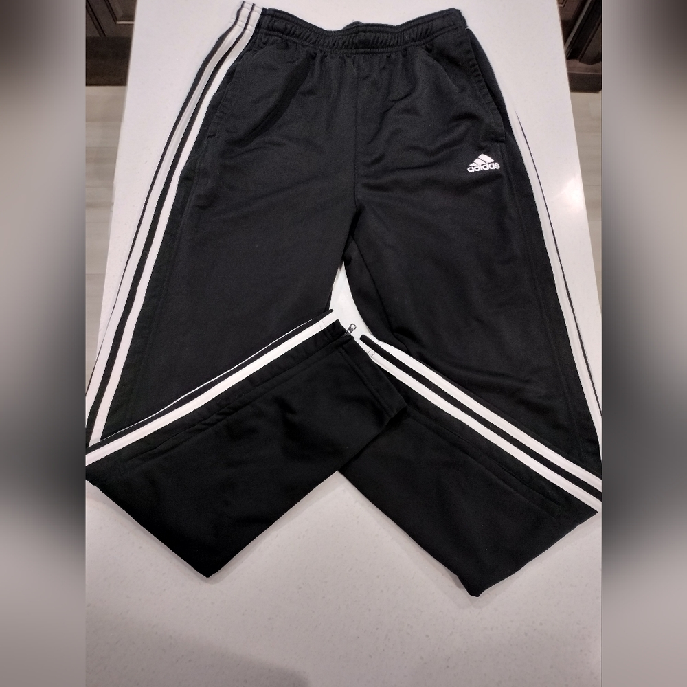 Adidas sweatpants